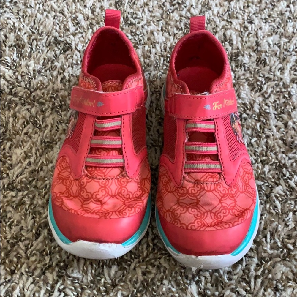 Princess Elena   tennis shoes very comfortable
